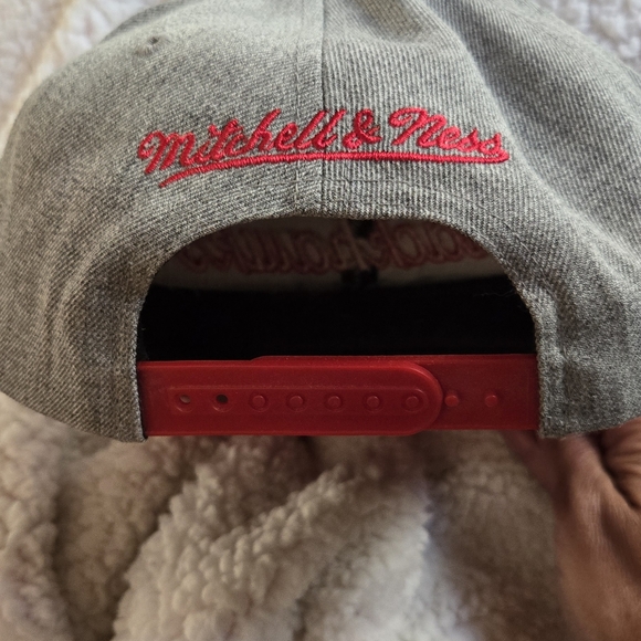 Mitchell and Ness Chicago Blackhawks hat - Picture 2 of 5